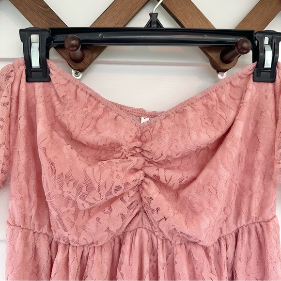 NEW Off the Shoulder Maternity Photoshoot Lace Gown - Picture 4 of 9